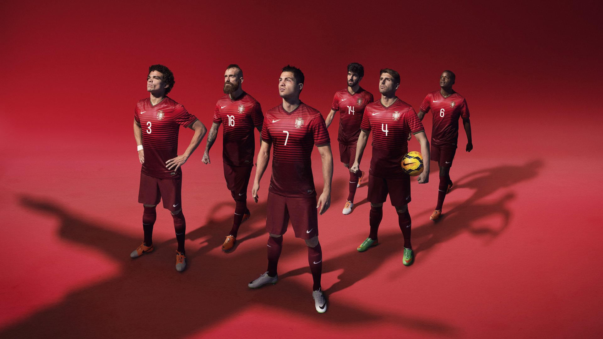 乐鱼官网-C罗：退役会落泪，距千球仅差48球，c罗退役计划